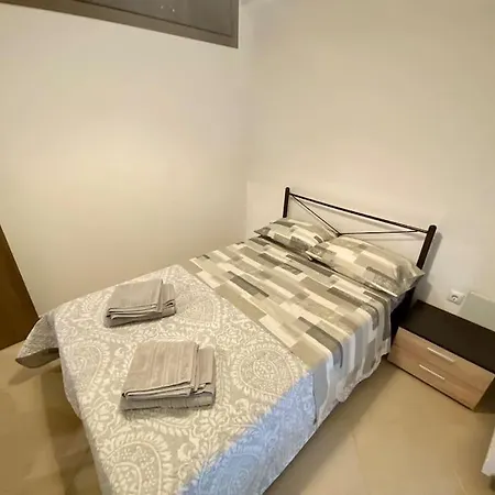 1bd-central 1 *